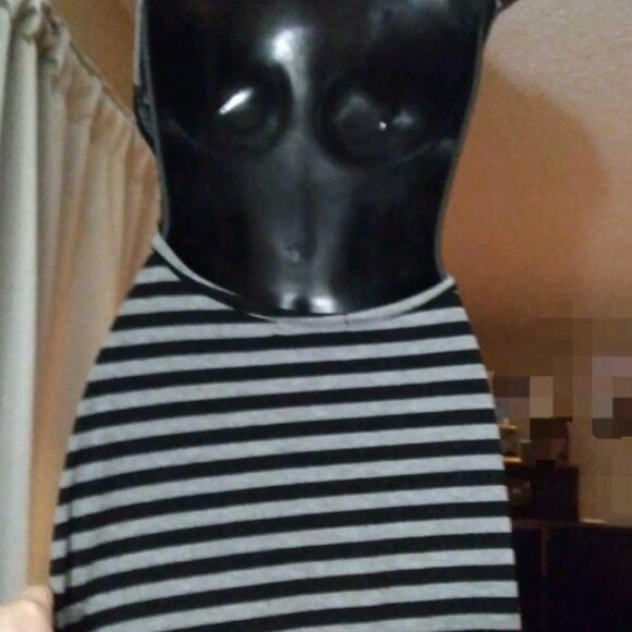 BN Sexy Backless Dress 😍 - Picture 2 of 3